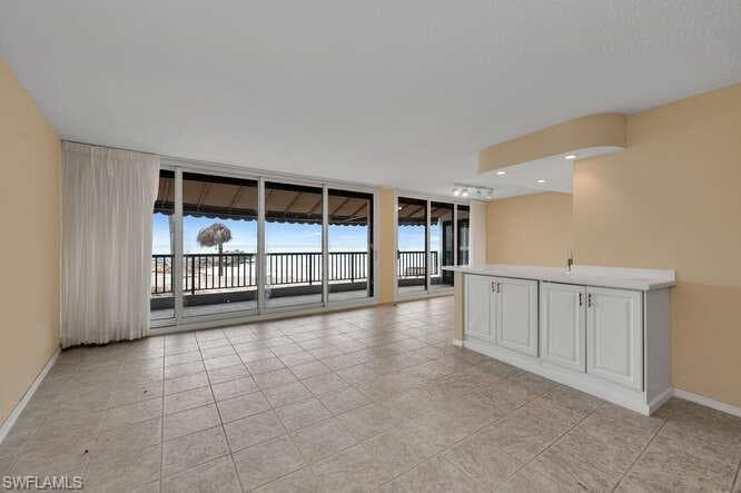 2340 Gulf Shore Blvd N 108, Naples, FL 34103-3