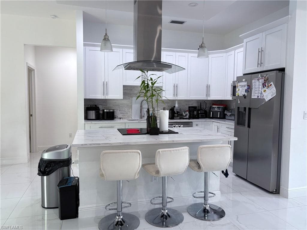 2530 22nd Ave NE, Naples, FL 34120-7