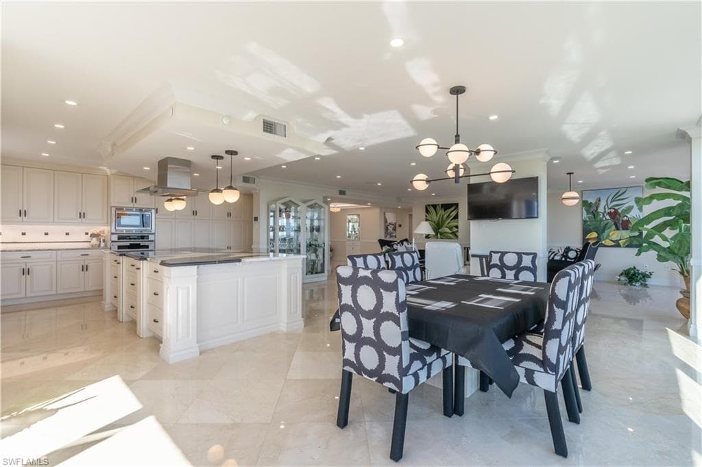 4031 Gulf Shore Blvd N Phie, Naples, FL 34103-9