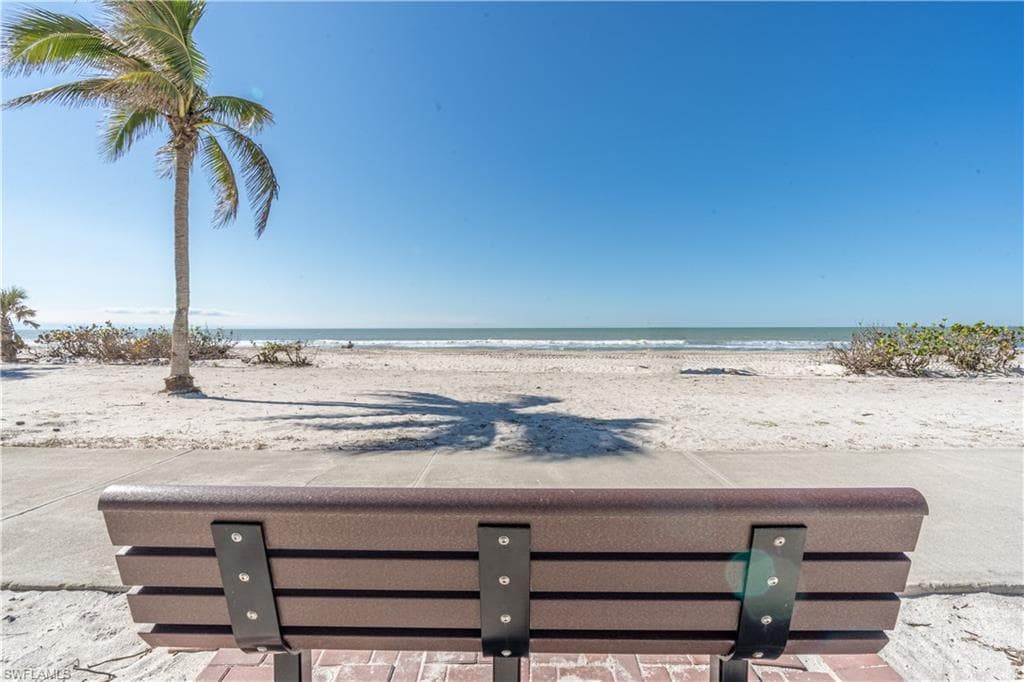 4031 Gulf Shore Blvd N Phie, Naples, FL 34103-1