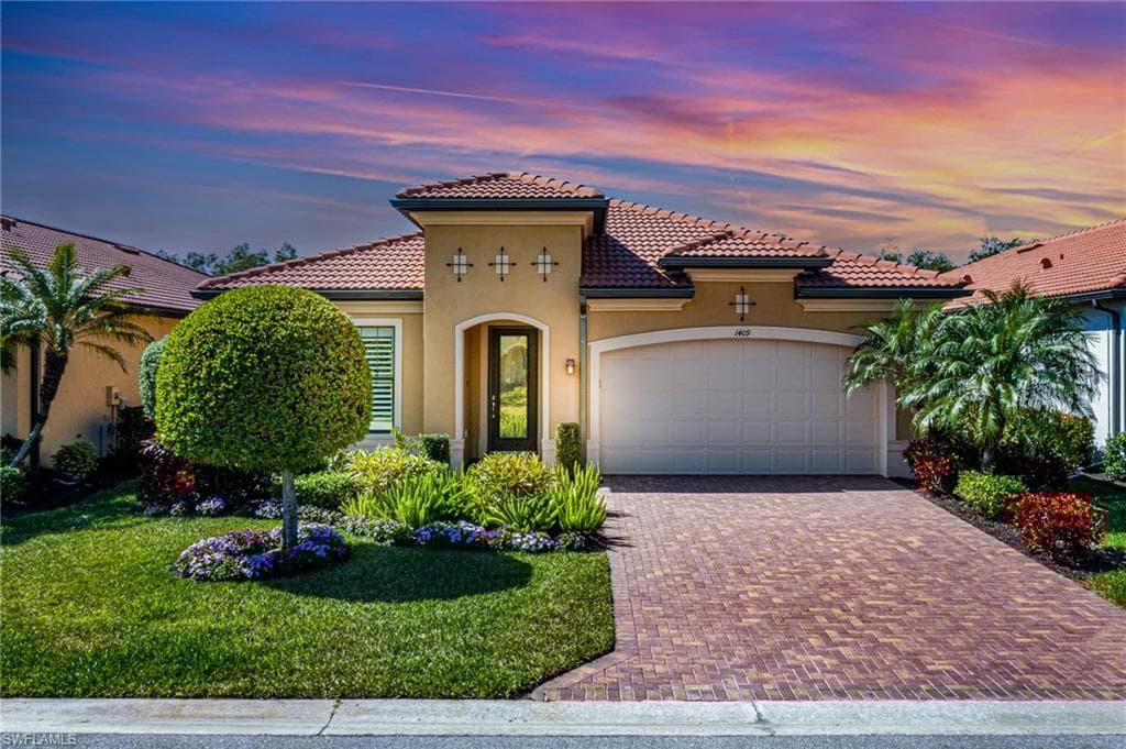 1409 Redona Way, Naples, FL 34113-2