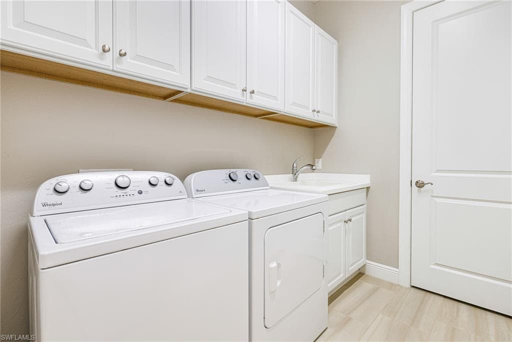 1409 Redona Way, Naples, FL 34113-29