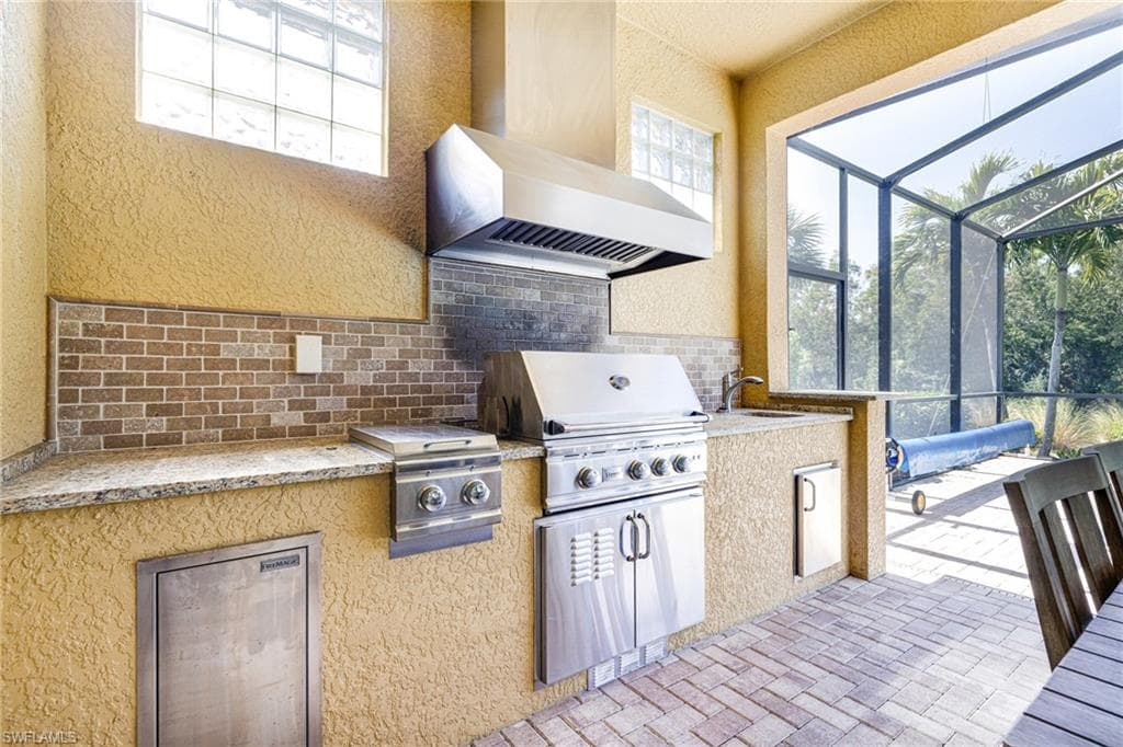 1409 Redona Way, Naples, FL 34113-31