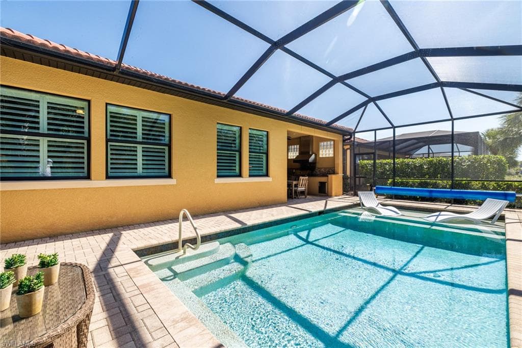 1409 Redona Way, Naples, FL 34113-34