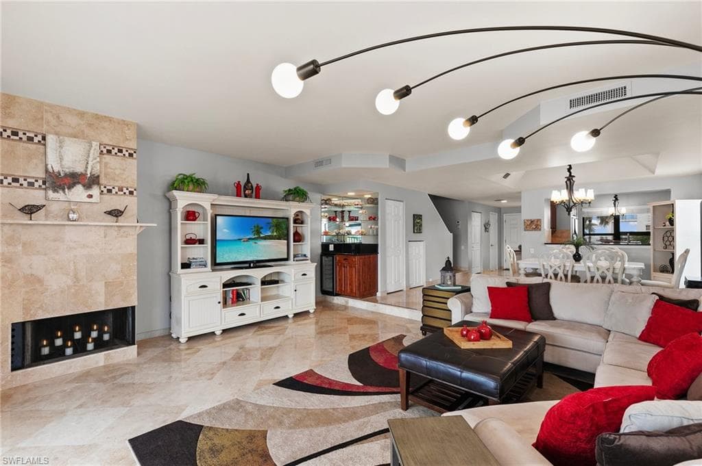 502 La Peninsula Blvd 502, Naples, FL 34113-11