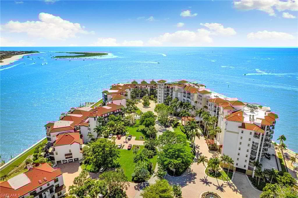 502 La Peninsula Blvd 502, Naples, FL 34113-2