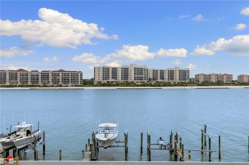 502 La Peninsula Blvd 502, Naples, FL 34113-38