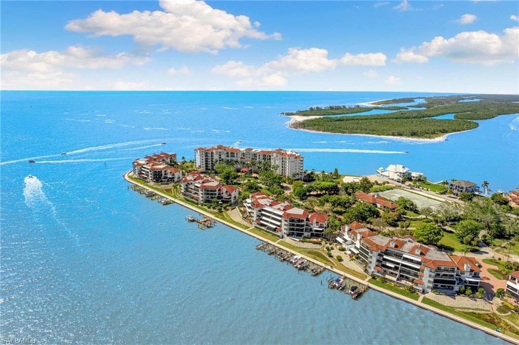 502 La Peninsula Blvd 502, Naples, FL 34113-3