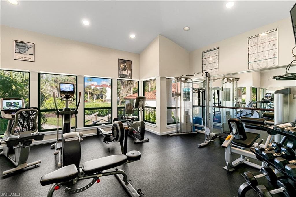 502 La Peninsula Blvd 502, Naples, FL 34113-44