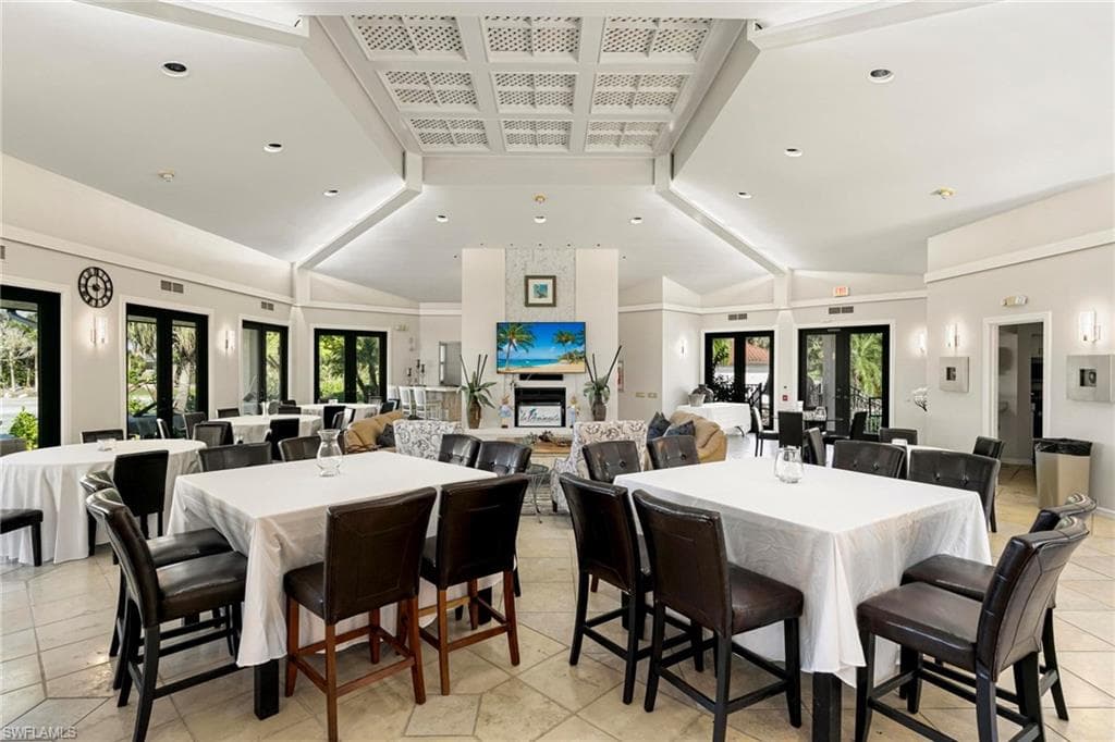 502 La Peninsula Blvd 502, Naples, FL 34113-47