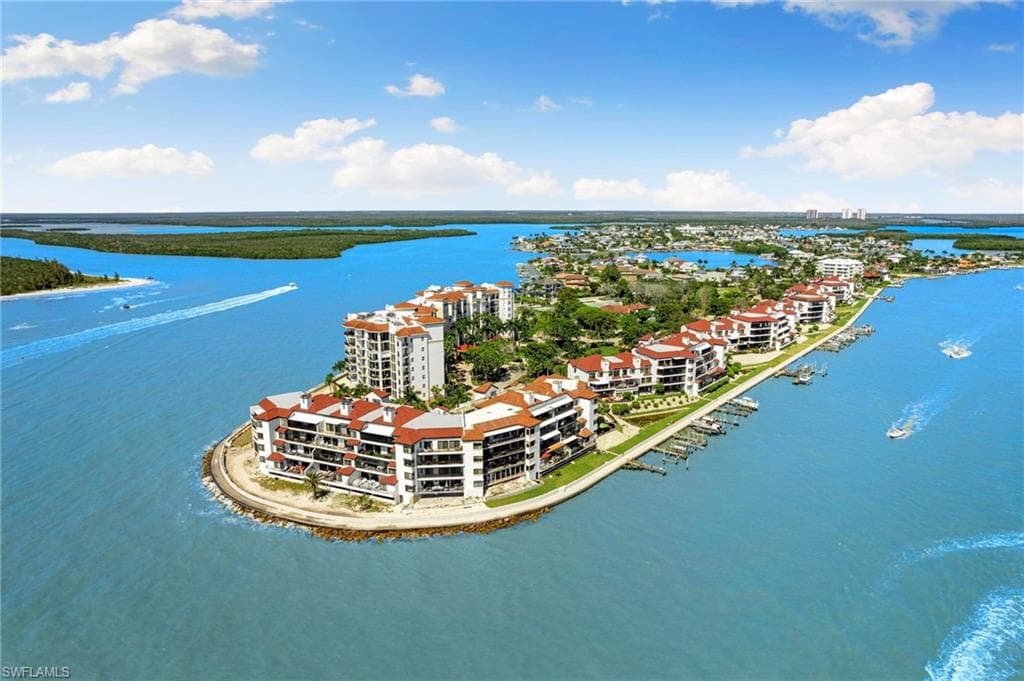 502 La Peninsula Blvd 502, Naples, FL 34113-4