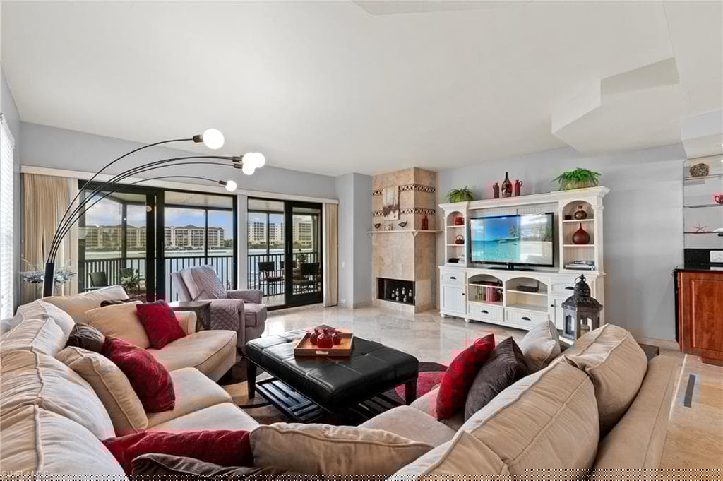 502 La Peninsula Blvd 502, Naples, FL 34113-6