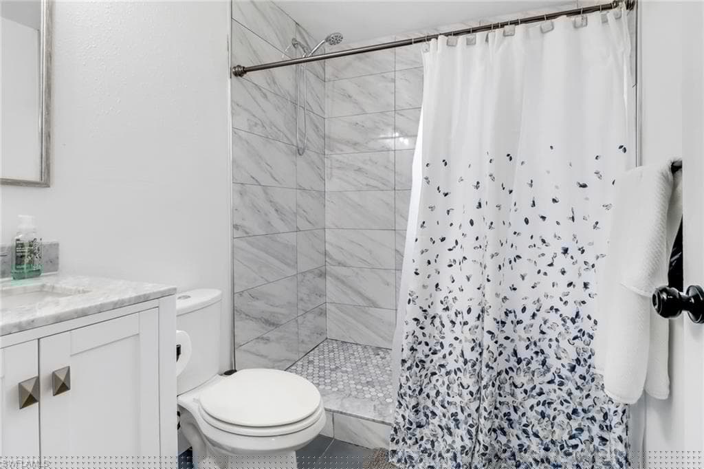 870 109th Ave N, Naples, FL 34108-17
