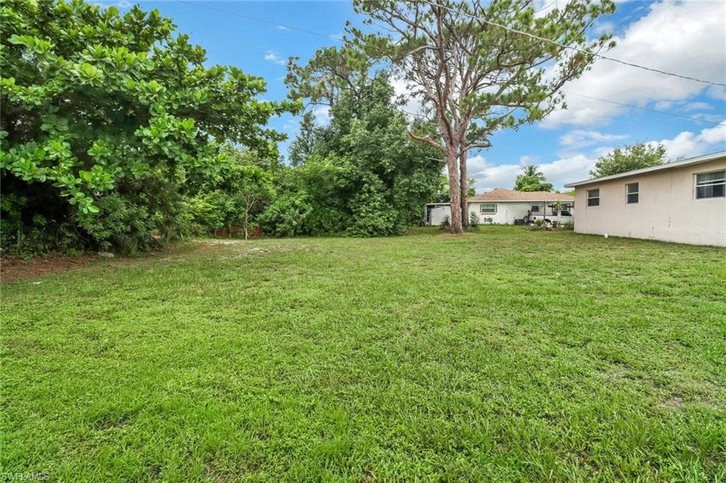 870 109th Ave N, Naples, FL 34108-24