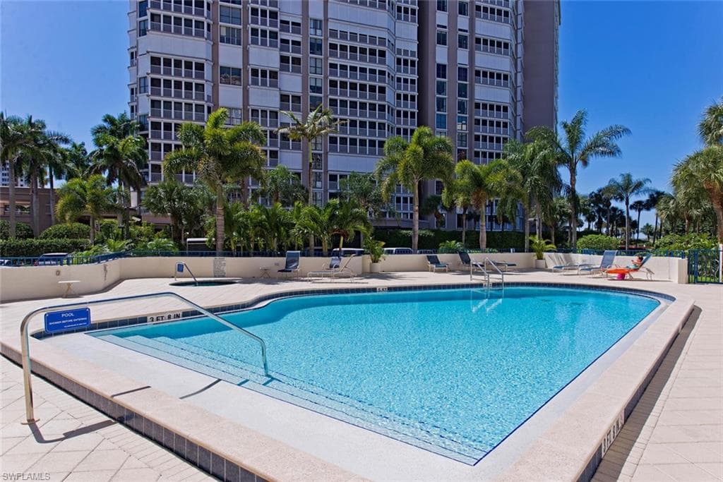 4451 Gulf Shore Blvd N 1705, Naples, FL 34103-17