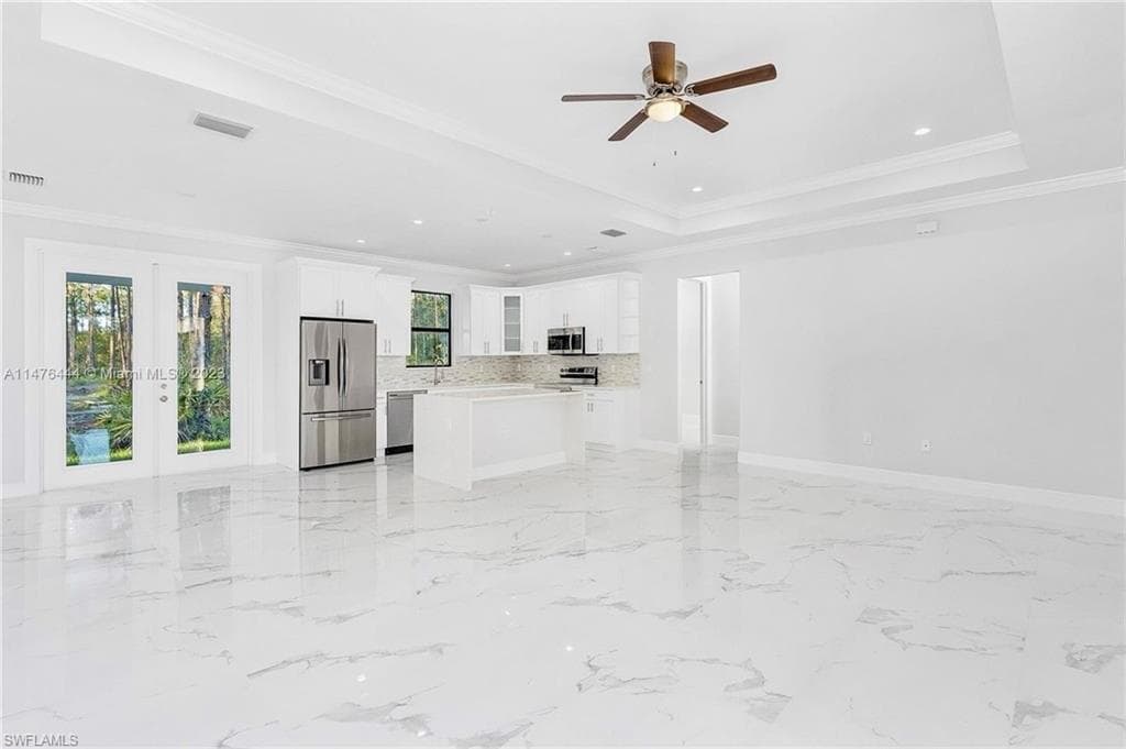 4091 56th Ave NE, Naples, FL 34120-9