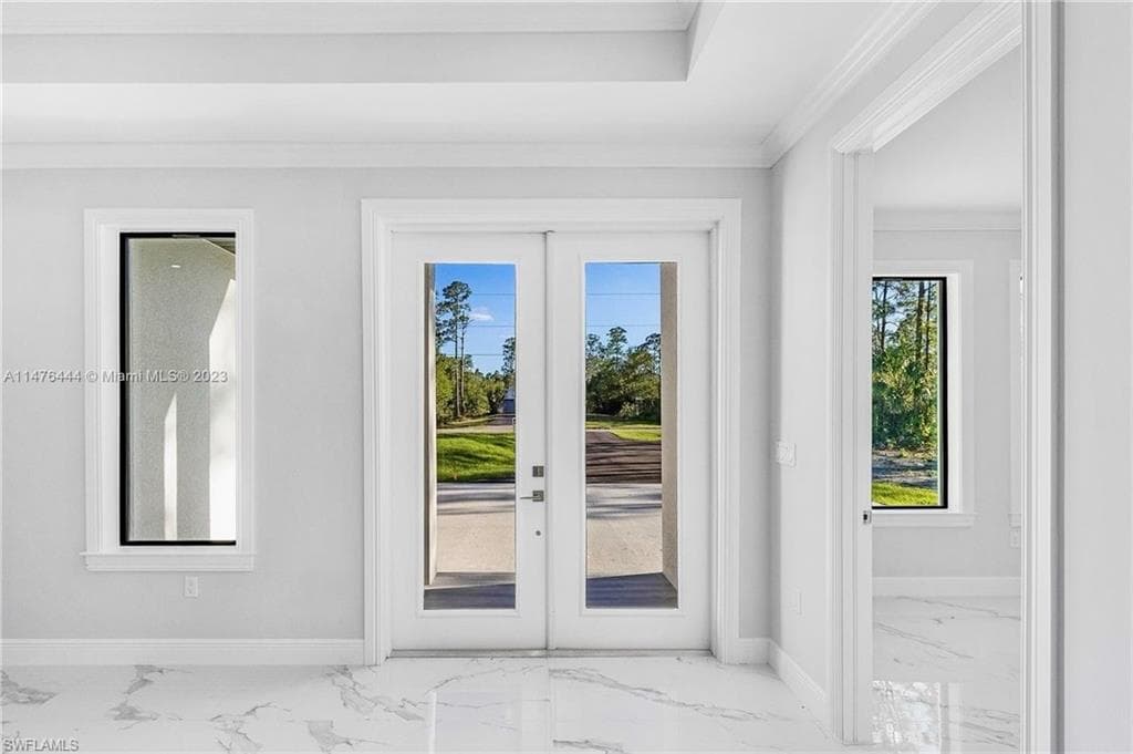 4091 56th Ave NE, Naples, FL 34120-11