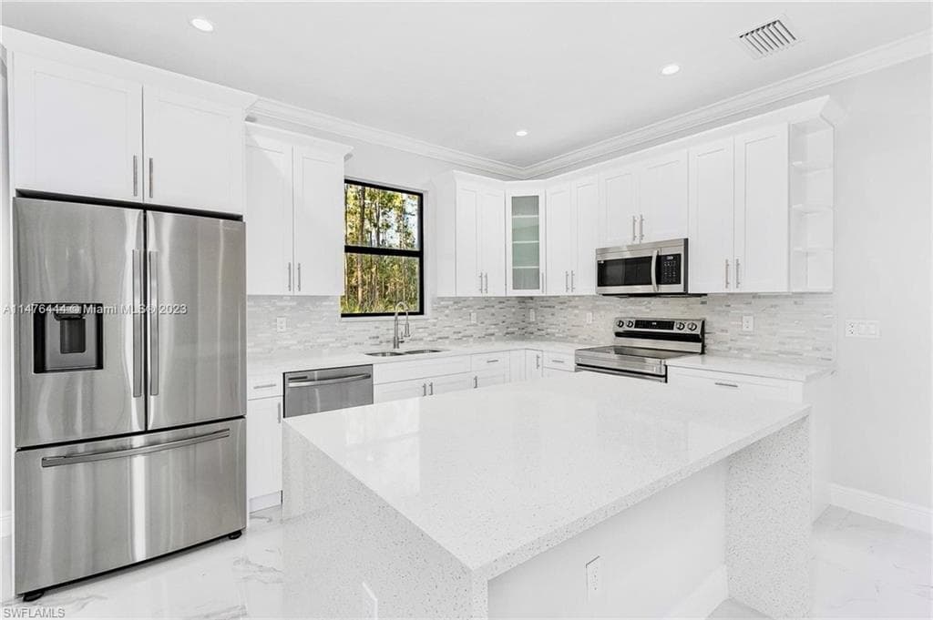 4091 56th Ave NE, Naples, FL 34120-14