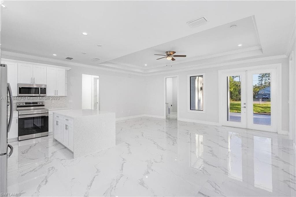 4091 56th Ave NE, Naples, FL 34120-16