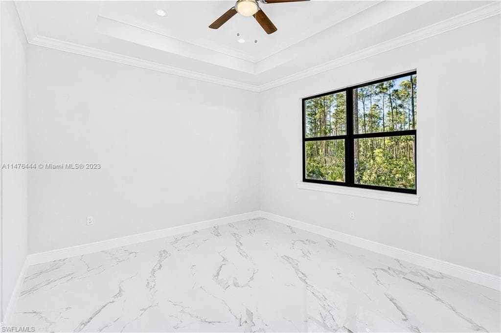 4091 56th Ave NE, Naples, FL 34120-8