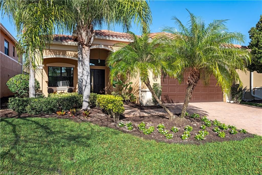 3487 Pacific Dr, Naples, FL 34119-16