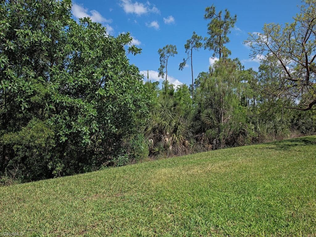 3487 Pacific Dr, Naples, FL 34119-18
