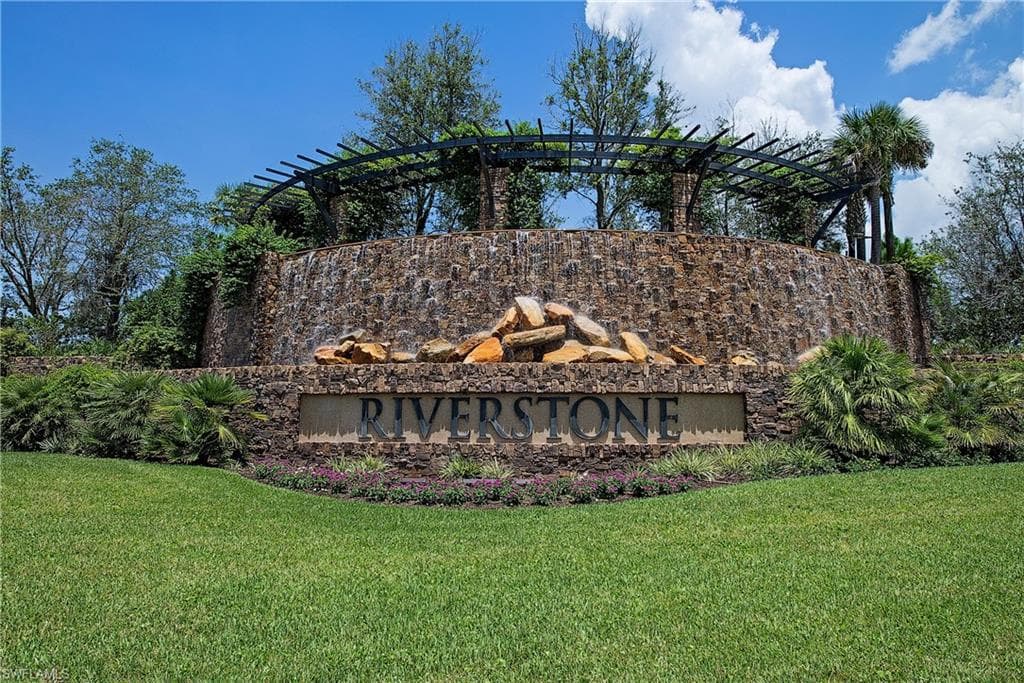 3487 Pacific Dr, Naples, FL 34119-25