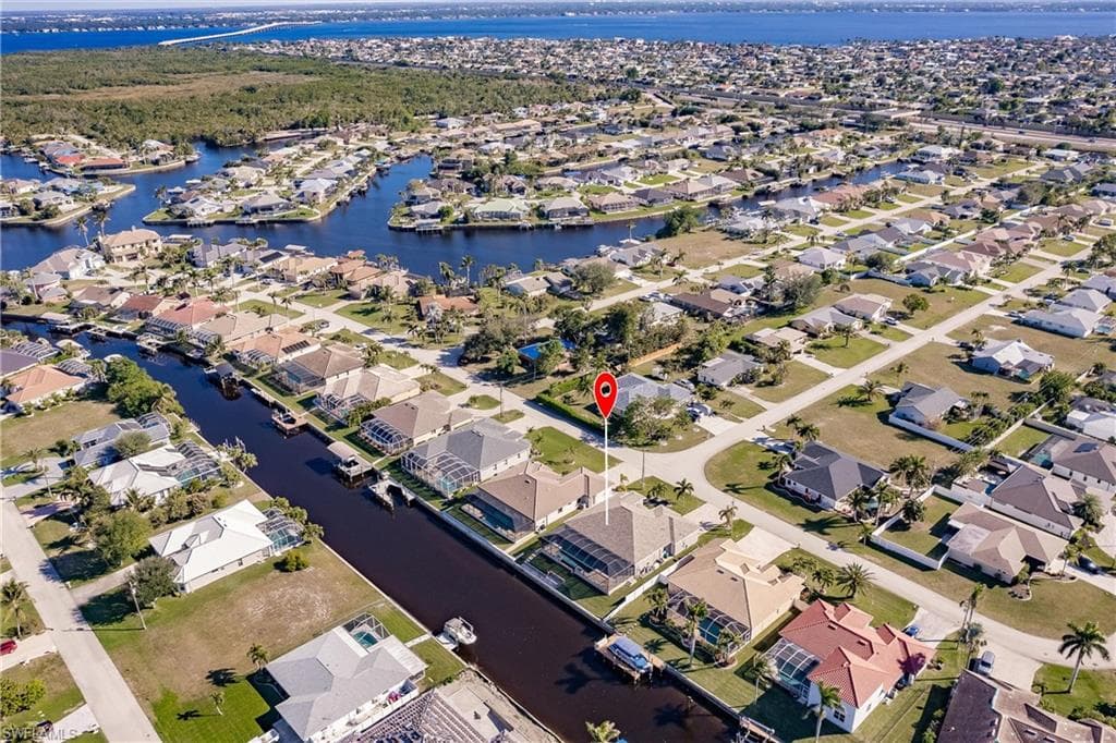 1813 21st Ter, Cape Coral, FL 33990-47