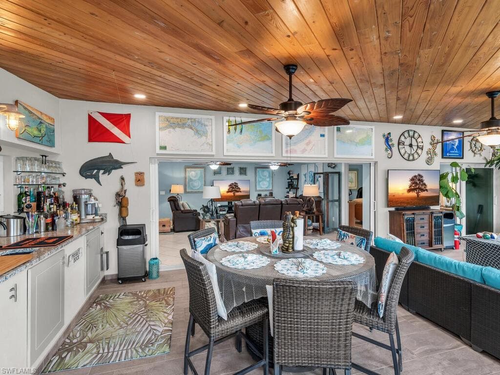 298 Shadowridge Ct, Marco Island, FL 34145-29