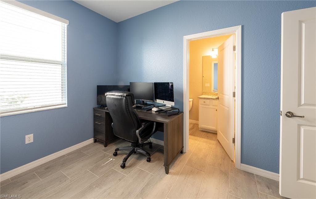 2110 Hamlin St, Naples, FL 34120-14