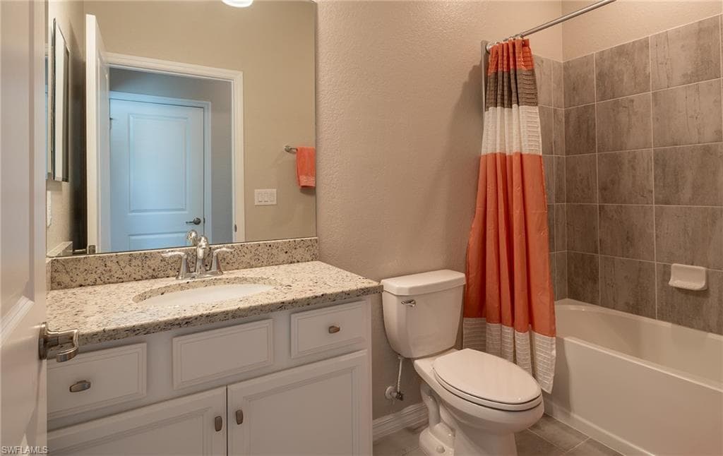 2110 Hamlin St, Naples, FL 34120-16