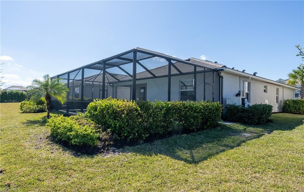 2110 Hamlin St, Naples, FL 34120-22