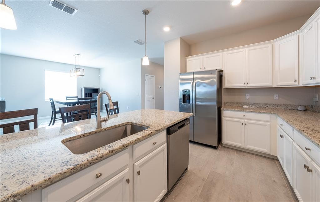 2110 Hamlin St, Naples, FL 34120-2