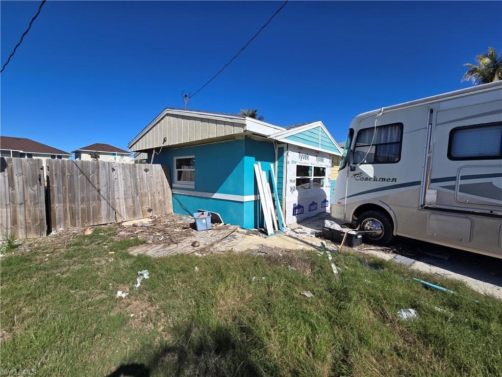 405 Washington Ct, Fort Myers Beach, FL 33931-11