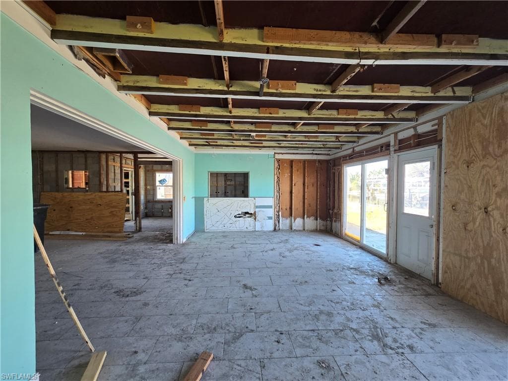 405 Washington Ct, Fort Myers Beach, FL 33931-19