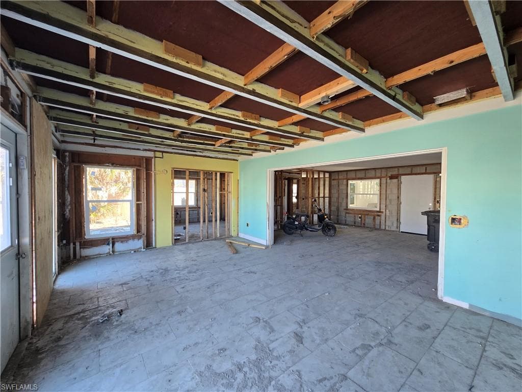 405 Washington Ct, Fort Myers Beach, FL 33931-21