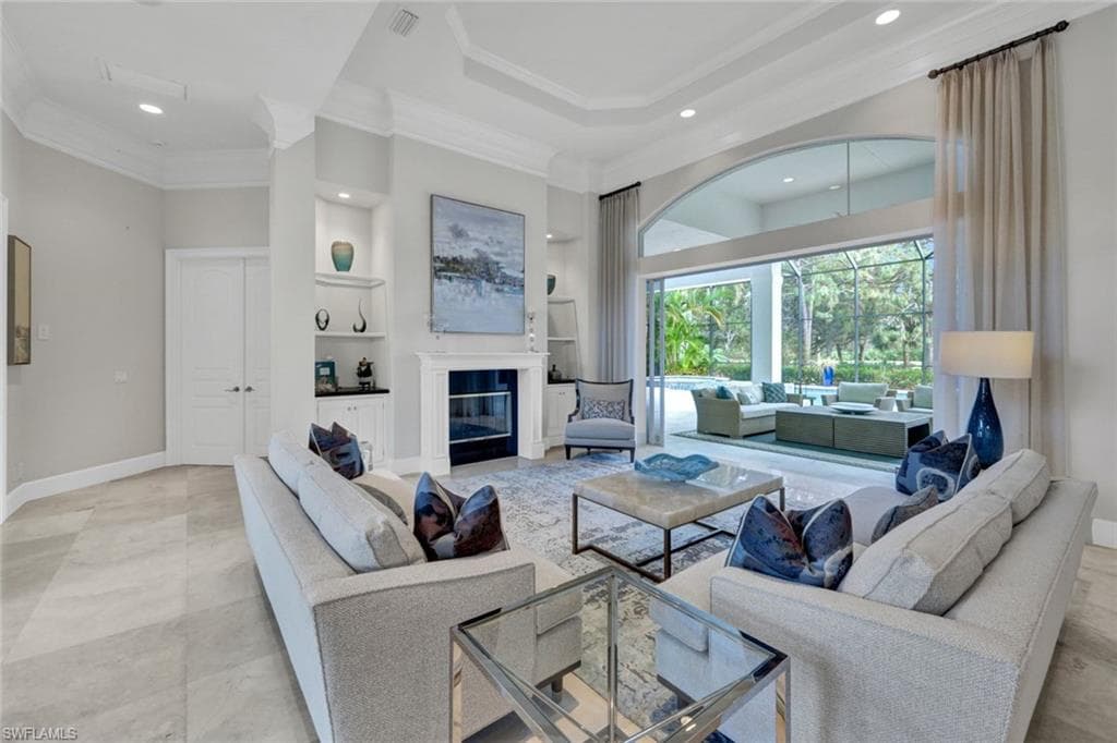 253 Cheshire Way, Naples, FL 34110-4