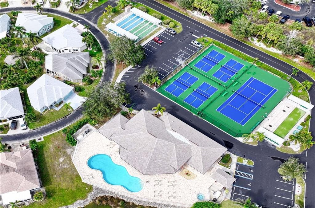 10721 Pearl Bay Cir, Estero, FL 33928-26