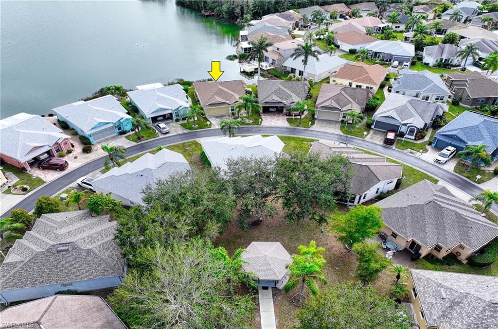 10721 Pearl Bay Cir, Estero, FL 33928-28