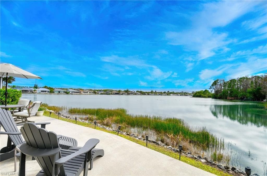 10721 Pearl Bay Cir, Estero, FL 33928-6