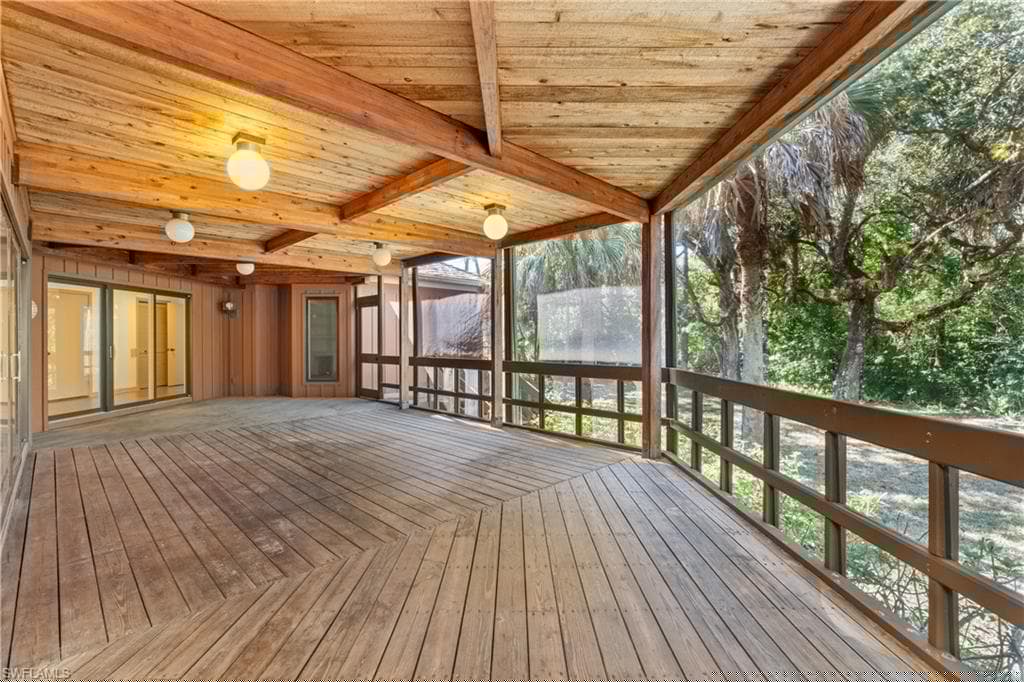 3720 Gail Blvd, Naples, FL 34104-15