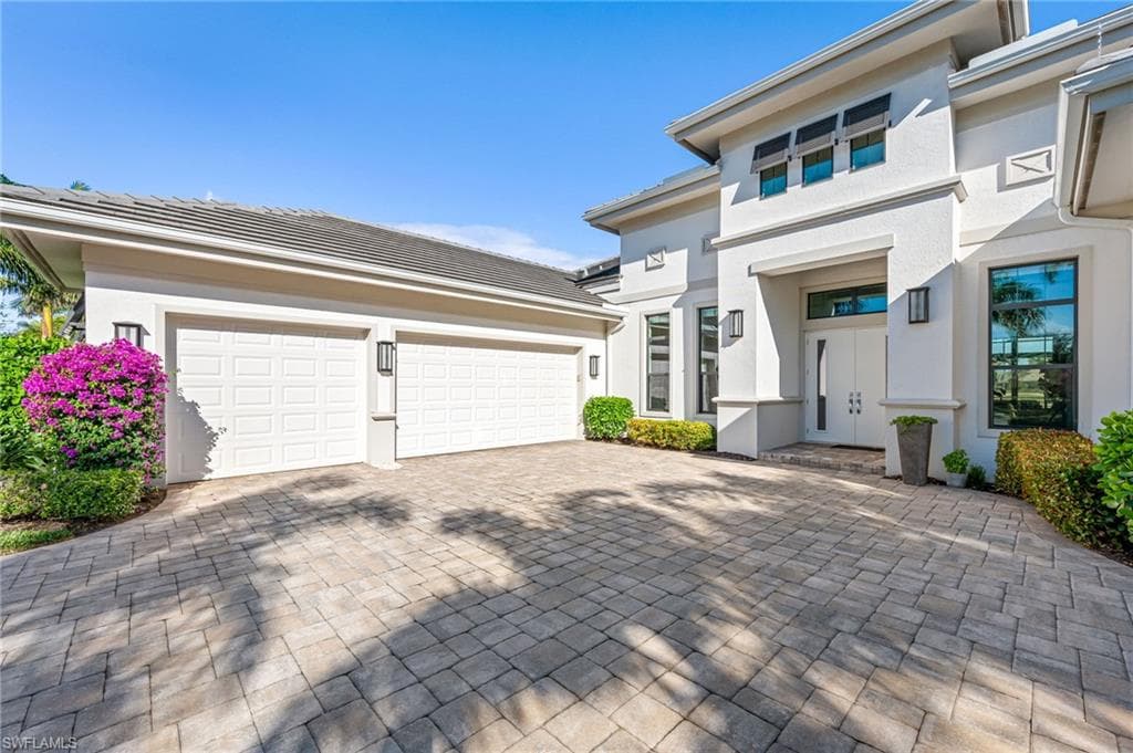 11955 Maidstone Ct, Naples, FL 34120-4