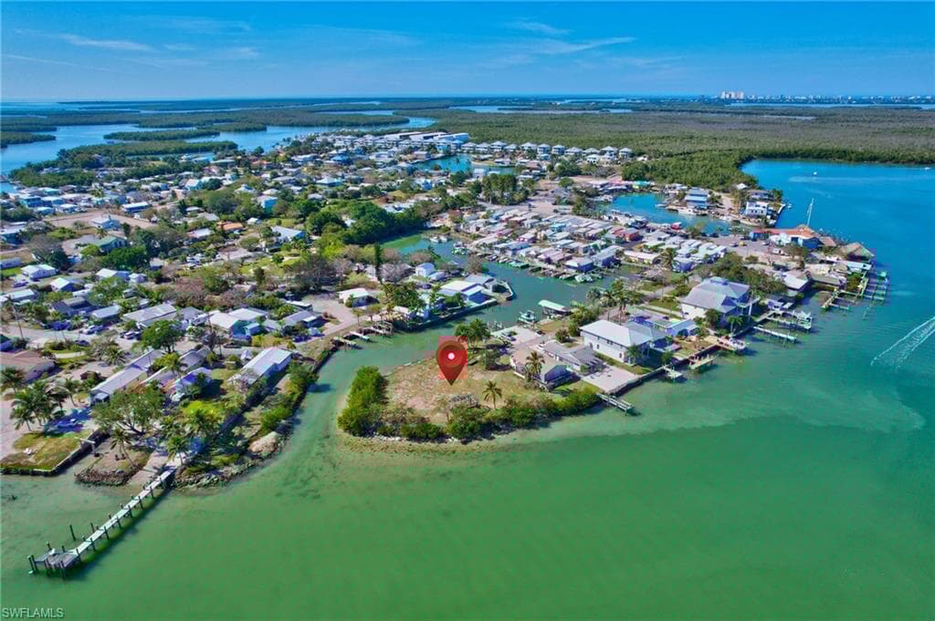 103 Bayshore Way, Goodland, FL 34140-7