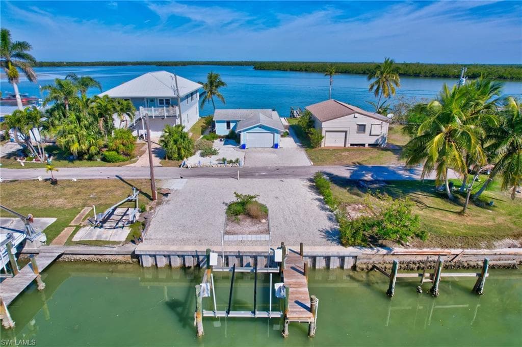 107 Bayshore Way, Goodland, FL 34140-10