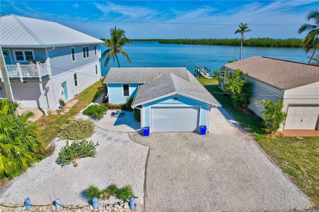 107 Bayshore Way, Goodland, FL 34140-11