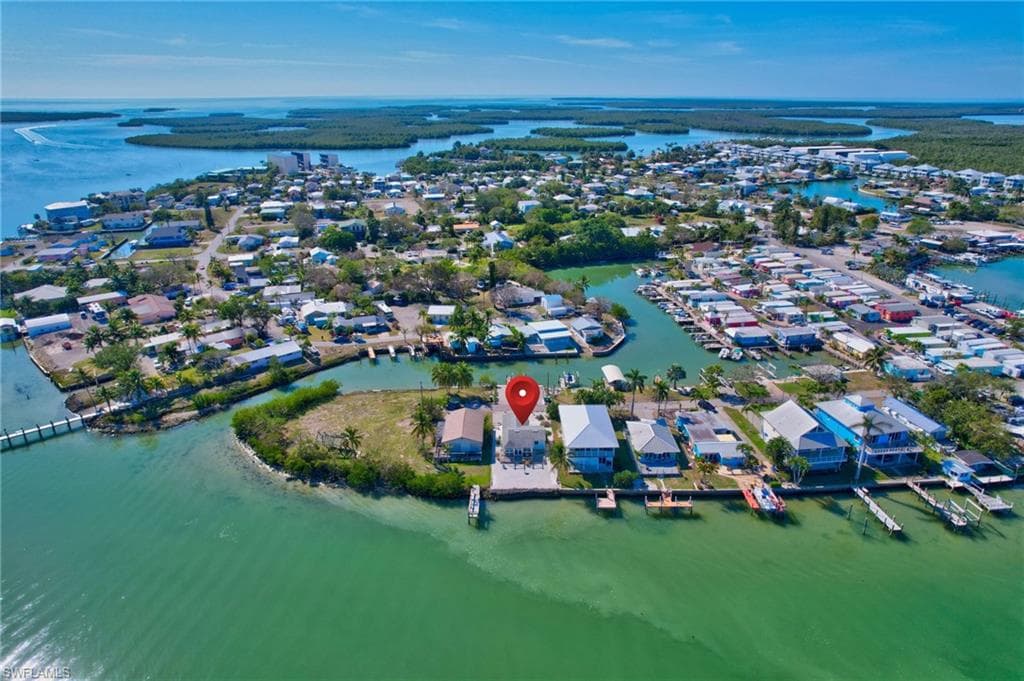 107 Bayshore Way, Goodland, FL 34140-6
