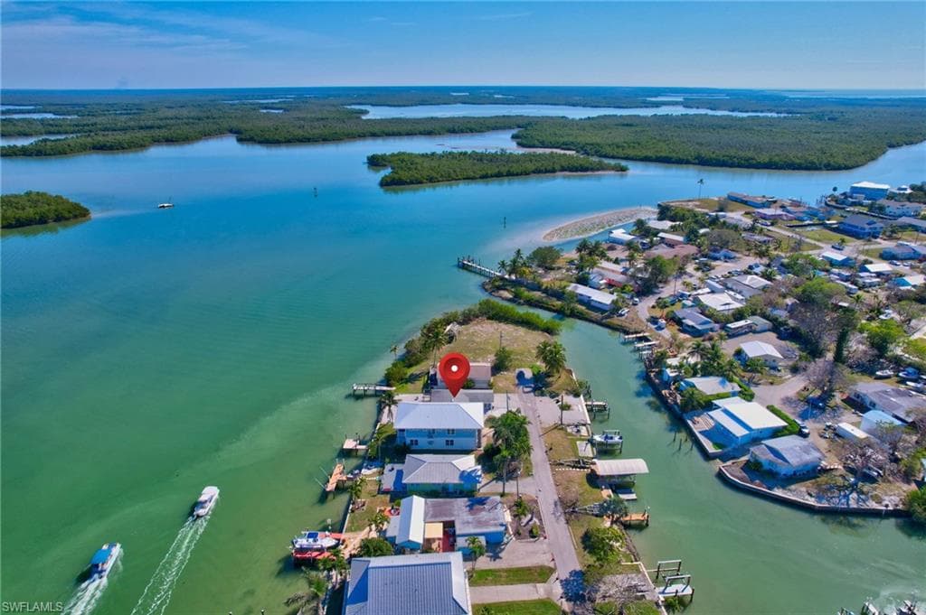 107 Bayshore Way, Goodland, FL 34140-7