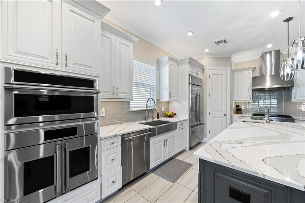 8139 Lucello Ter S, Naples, FL 34114-15