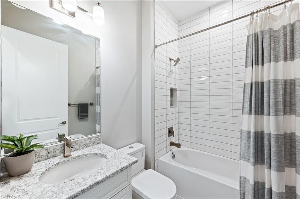 8139 Lucello Ter S, Naples, FL 34114-28