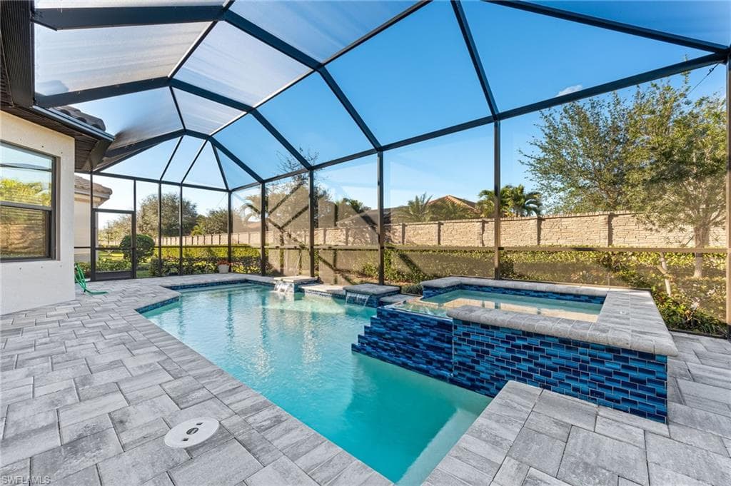 8139 Lucello Ter S, Naples, FL 34114-35